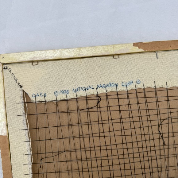 VTG 1976 Hummel Paragon Embroidery Completed Framed Crewel "Telling Her Secret" - Picture 8 of 8